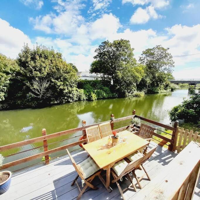 Riverside Escape Iden Rye Villa Buitenkant foto