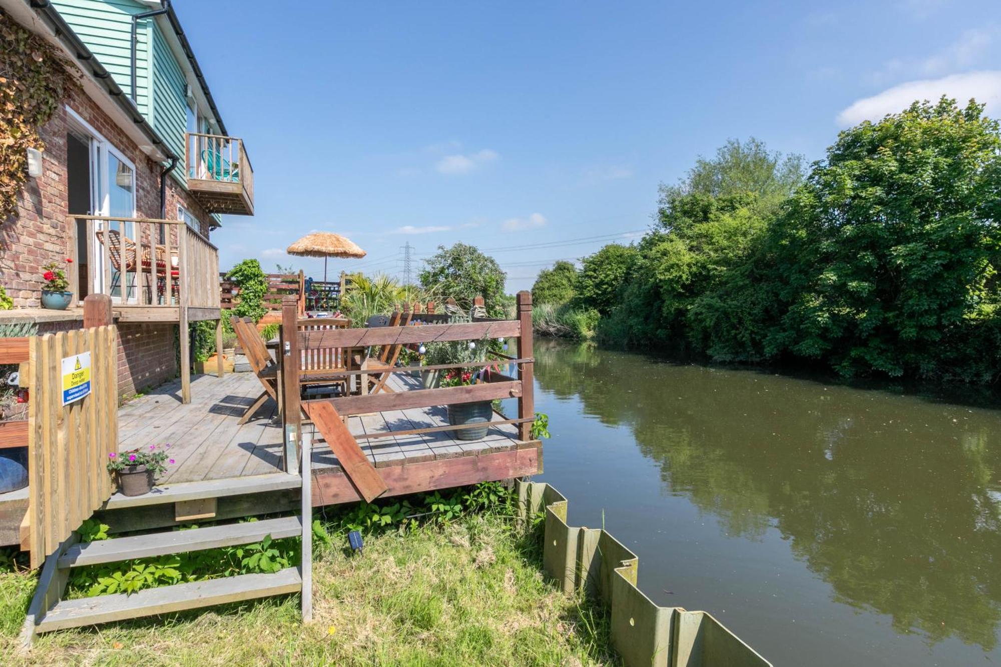 Riverside Escape Iden Rye Villa Buitenkant foto